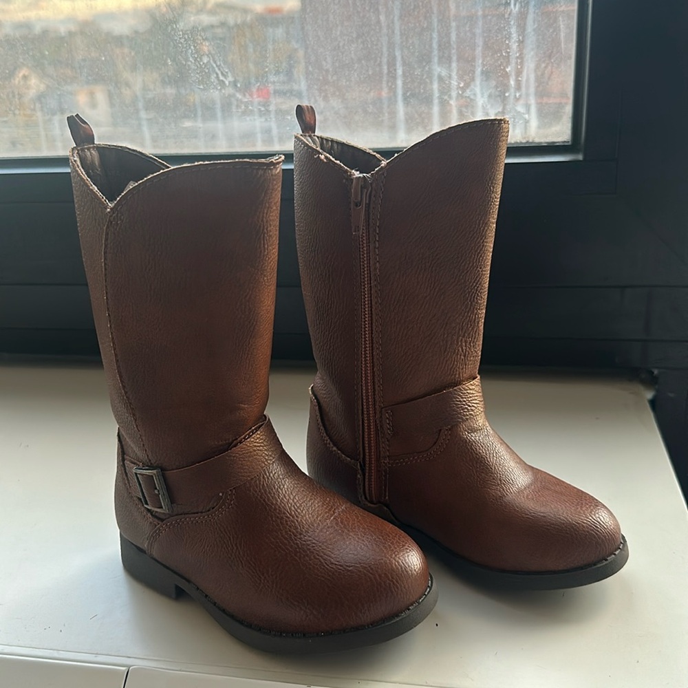 Dress boots